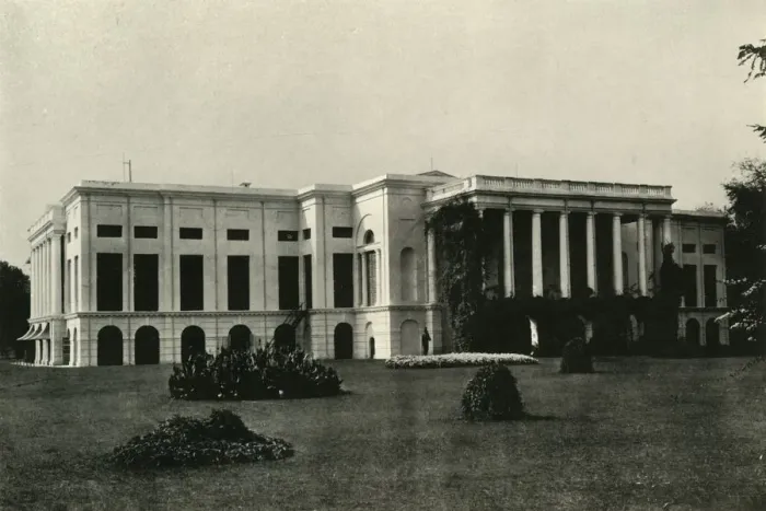 Framed Print : Barrackpore House, North Front, 1903, (1925). Creator: Unknown Framed Print : Barrackpore House, North Front, 1903, (1925). Creator: Unknown