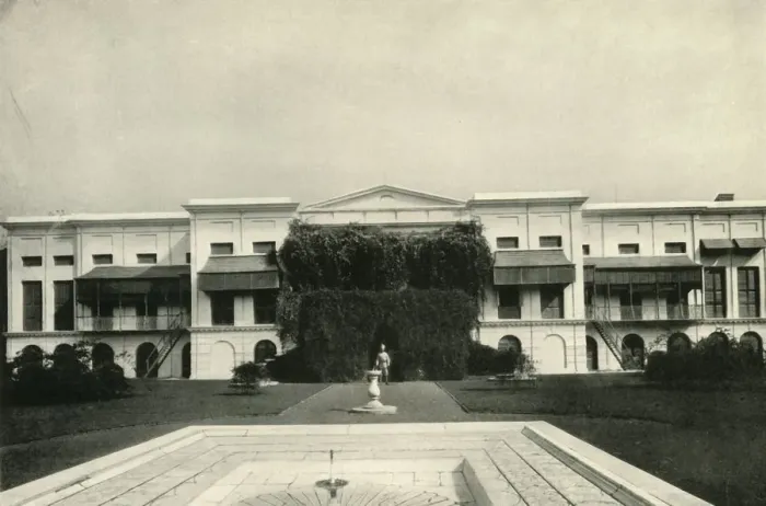Framed Print : Barrackpore House, South Front, 1903, (1925). Creator: Unknown Framed Print : Barrackpore House, South Front, 1903, (1925). Creator: Unknown