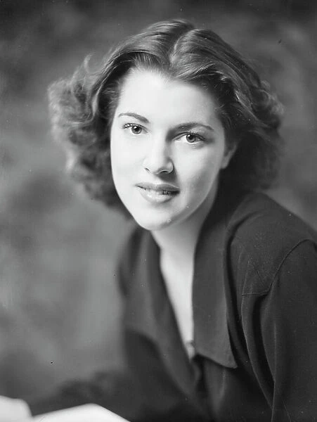 Barrymore, Diana, portrait photograph, 1941 Dec. 12. Creator: Arnold Genthe