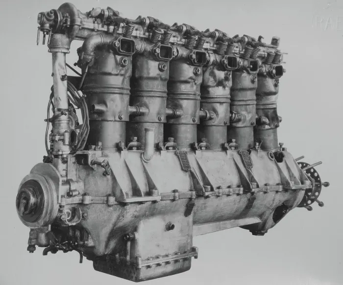 Framed Print : Basse & Selve BuS IV aircraft engine (German) from World War 1, exhaust side, 1918. Creator: Air Ministry Framed Print : Basse & Selve BuS IV aircraft engine (German) from World War 1, exhaust side, 1918. Creator: Air Ministry