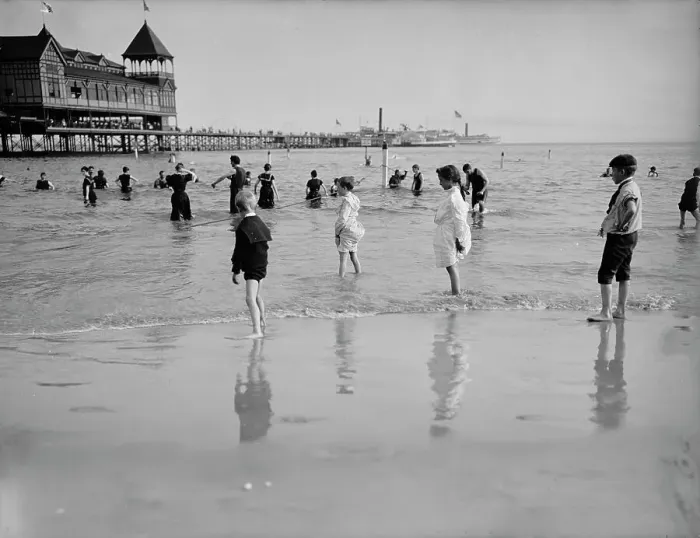 Framed Print : Bathing at Coney Island, between 1900 and 1905. Creator: Unknown Framed Print : Bathing at Coney Island, between 1900 and 1905. Creator: Unknown