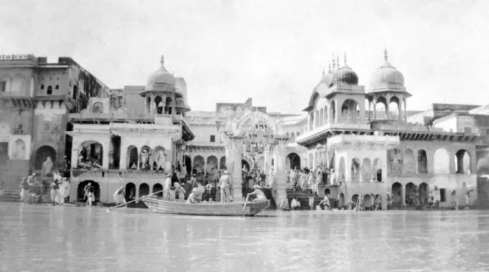 Framed Print : Bathing ghats, Mathura, India, 1916-1917 Framed Print : Bathing ghats, Mathura, India, 1916-1917