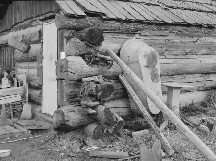 Framed Print : Bathrooms are scarce, farm of ex mill-worker, Bonner County, Idaho, 1939. Creator: Dorothea Lange Framed Print : Bathrooms are scarce, farm of ex mill-worker, Bonner County, Idaho, 1939. Creator: Dorothea Lange