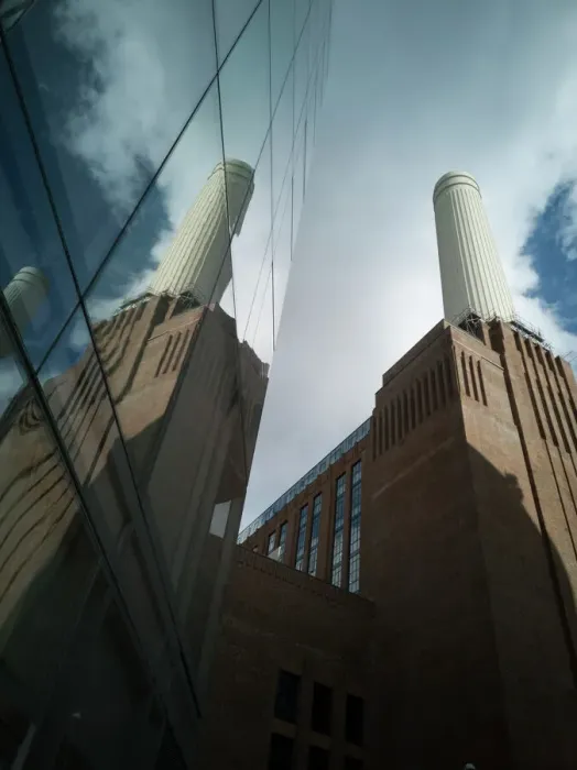 Framed Print : Around Battersea Power Station, London, UK, Oct 2021. Creator: Ethel Davies Framed Print : Around Battersea Power Station, London, UK, Oct 2021. Creator: Ethel Davies
