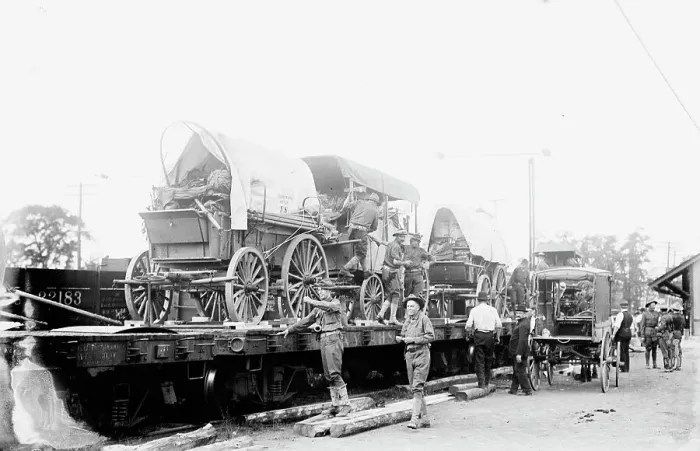 Framed Print : Battery A 2nd Regt. Field artillery, between c1910 and c1915. Creator: Bain News Service Framed Print : Battery A 2nd Regt. Field artillery, between c1910 and c1915. Creator: Bain News Service