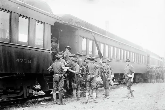 Framed Print : Battery A - Field artillery leaving for war game, between c1910 and c1915. Creator: Bain News Service Framed Print : Battery A - Field artillery leaving for war game, between c1910 and c1915. Creator: Bain News Service