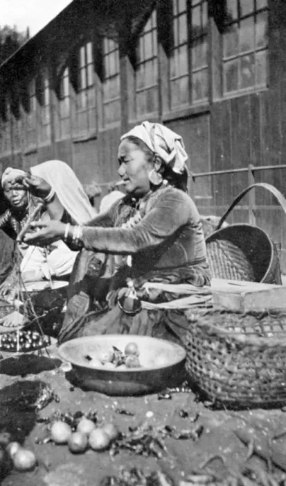 Framed Print : A bazaar in Darjeeling, West Bengal, India, c1910 Framed Print : A bazaar in Darjeeling, West Bengal, India, c1910