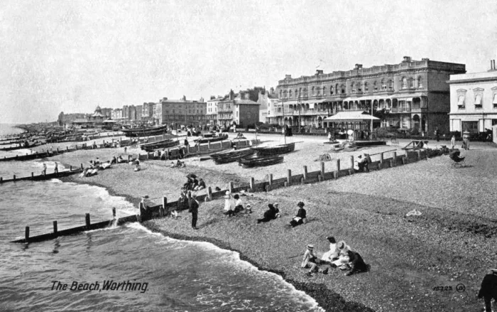Framed Print : The beach at Worthing, West Sussex, 1917. Artist: Valentine & Sons Publishing Co