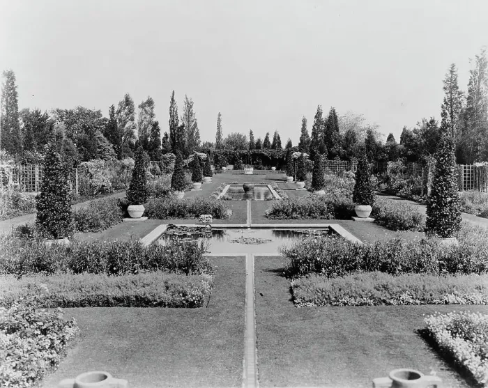 Framed Print : Beacon Hill House, Arthur Curtiss James house, Beacon Hill Road, Newport, Rhode Island, 1917. Creator: Frances Benjamin Johnston. Beacon Hill House, Arthur Curtiss James house, Beacon Hill Road, Newport, Rhode Island, 1917