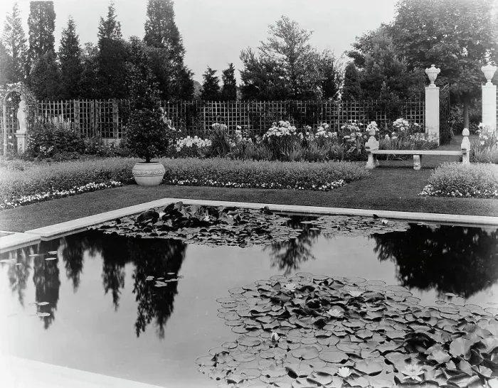 Framed Print : Beacon Hill House, Arthur Curtiss James house, Newport, Rhode Island, 1917. Creator: Frances Benjamin Johnston. Beacon Hill House, Arthur Curtiss James house, Newport, Rhode Island, 1917. Creator: Frances Benjamin Johnston