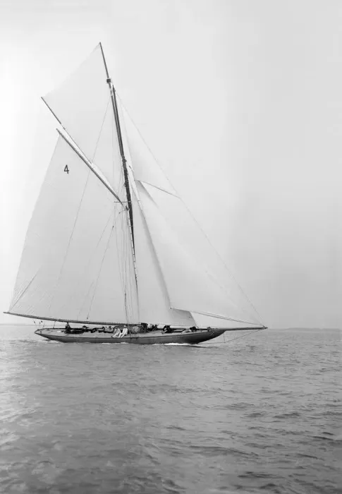 Framed Print : The beautiful 52 ft cutter Sonya sailing close-hauled, 1913. Creator: Kirk & Sons of Cowes