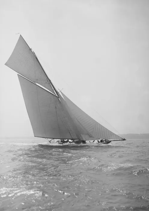 Framed Print : The beautiful 52 ft cutter Sonya sailing close-hauled, 1913. Creator: Kirk & Sons of Cowes