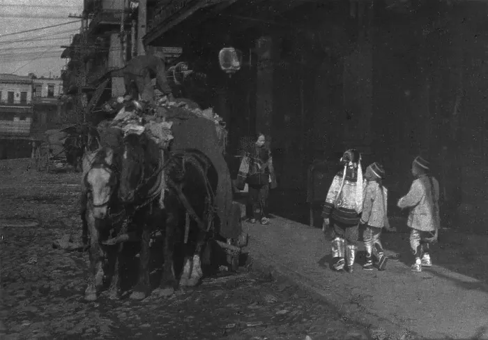 Framed Print : Where beauty and squalor mingle, San Francisco, between 1896 and 1906. Creator: Arnold Genthe Framed Print : Where beauty and squalor mingle, San Francisco, between 1896 and 1906. Creator: Arnold Genthe