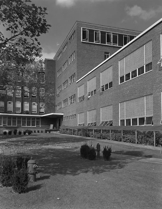 Framed Print : Becton Dickinson, East Rutherford, New Jersey, 1953. Creator: Gottscho-Schleisner, Inc Framed Print : Becton Dickinson, East Rutherford, New Jersey, 1953. Creator: Gottscho-Schleisner, Inc