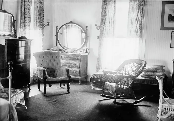 Framed Print : Bedroom, Hughes House, between c1915 and c1920. Creator: Bain News Service Framed Print : Bedroom, Hughes House, between c1915 and c1920. Creator: Bain News Service