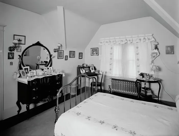 Framed Print : Bedroom, residence of Mr. Fair, 40 Putnam Avenue, Detroit, Mich. between 1905 and 1915. Creator: Unknown Framed Print : Bedroom, residence of Mr. Fair, 40 Putnam Avenue, Detroit, Mich. between 1905 and 1915. Creator: Unknown