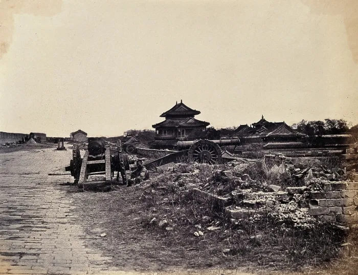 Framed Print : Beijing, China: Chinese army guns on the city wall, after capture by the English... 1860. Creator: Felice Beato Framed Print : Beijing, China: Chinese army guns on the city wall, after capture by the English... 1860. Creator: Felice Beato
