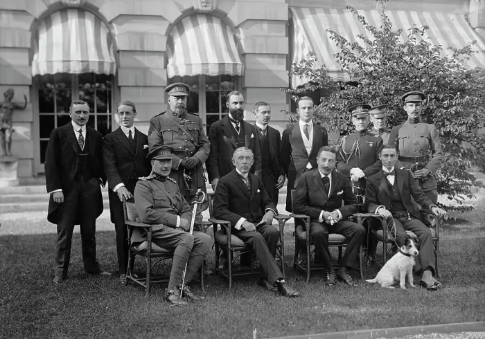 Framed Print : Belgian Mission To U.S. At Home of Lars I.E. Larz Anderson, Washington DC, 1917. Creator: Harris & Ewing. Belgian Mission To U.S. At Home of Lars I.E. Larz Anderson, Washington DC, 1917. Creator: Harris & Ewing Framed Print : Belgian Mission To U.S. At Home of Lars I.E. Larz Anderson, Washington DC, 1917. Creator: Harris & Ewing. Belgian Mission To U.S. At Home of Lars I.E. Larz Anderson, Washington DC, 1917. Creator: Harris & Ewing