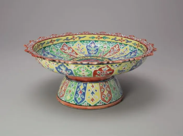 Framed Print : Bencharong (Five-Colored) Ware Stem Plate with Foliate Rim, 19th century Framed Print : Bencharong (Five-Colored) Ware Stem Plate with Foliate Rim, 19th century