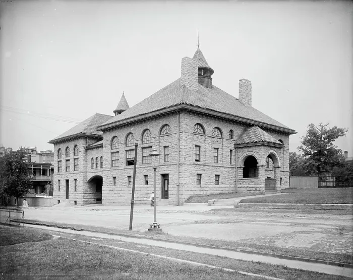 Framed Print : Bennett Hall and annex, Woman's College, Baltimore, Md. between 1900 and 1905. Creator: Unknown Framed Print : Bennett Hall and annex, Woman's College, Baltimore, Md. between 1900 and 1905. Creator: Unknown