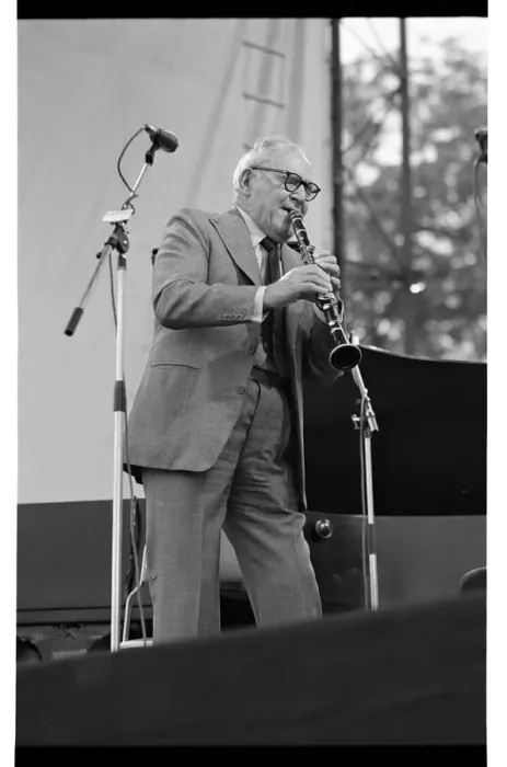 Framed Print : Benny Goodman, Knebworth, 1982. Artist: Brian O Connor Framed Print : Benny Goodman, Knebworth, 1982. Artist: Brian O Connor