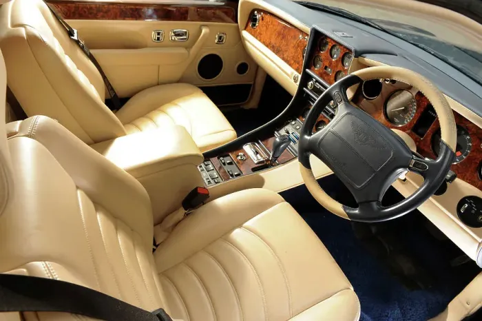 Framed Print : Bentley Continental 2001. Artist: Simon Clay Framed Print : Bentley Continental 2001. Artist: Simon Clay