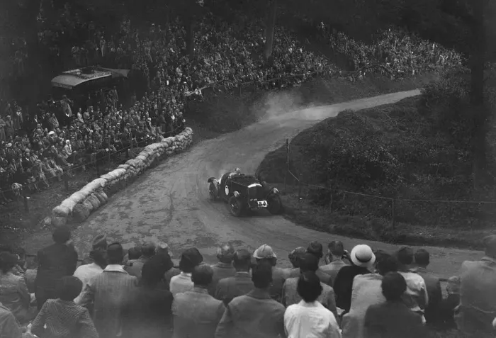 Framed Print : Bentley of Eddie Hall competing in the Shelsley Walsh Hillclimb, Worcestershire, 1935 Framed Print : Bentley of Eddie Hall competing in the Shelsley Walsh Hillclimb, Worcestershire, 1935