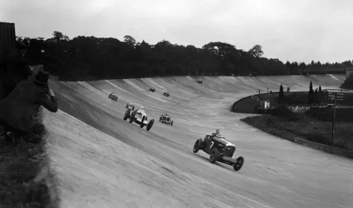 Framed Print : Bentley leading a Barnato-Hassan Special and a Jensen, October Long Handicap, Brooklands, 1938 Framed Print : Bentley leading a Barnato-Hassan Special and a Jensen, October Long Handicap, Brooklands, 1938