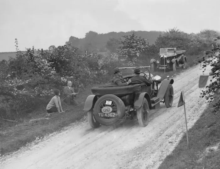 Framed Print : Bentley of SB Harris taking part in the North West London Motor Club Trial, 1 June 1929 Framed Print : Bentley of SB Harris taking part in the North West London Motor Club Trial, 1 June 1929