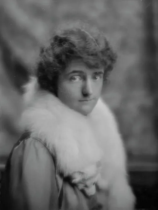 Framed Print : Benziger, Miss, portrait photograph, 1915. Creator: Arnold Genthe Framed Print : Benziger, Miss, portrait photograph, 1915. Creator: Arnold Genthe