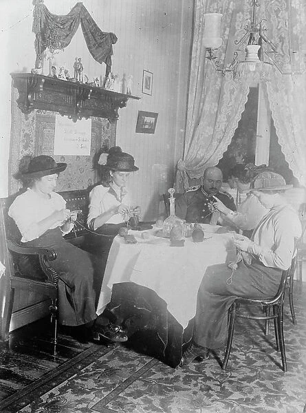 Berlin, knitting for soldiers in Doctor's anteroom, between 1914 and c1915. Creator: Bain News Service