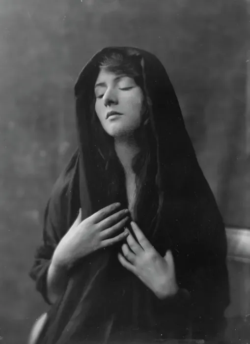 Framed Print : Bermicchi, Miss, portrait photograph, 1916. Creator: Arnold Genthe Framed Print : Bermicchi, Miss, portrait photograph, 1916. Creator: Arnold Genthe