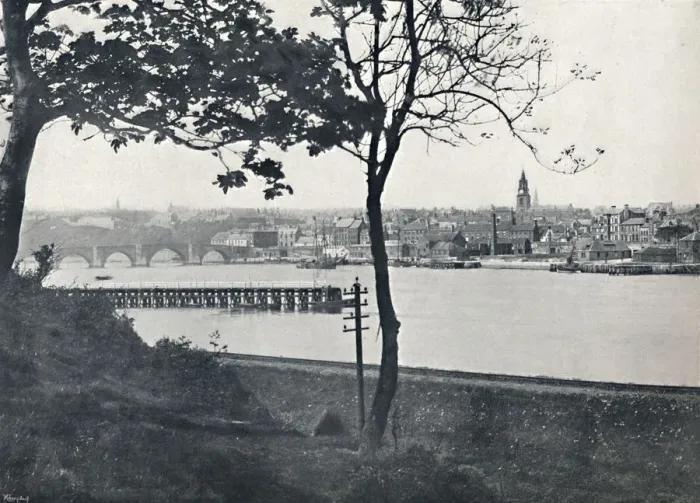 Framed Print : Berwick - From Spittal, Showing Berwick Bridge, 1895 Framed Print : Berwick - From Spittal, Showing Berwick Bridge, 1895
