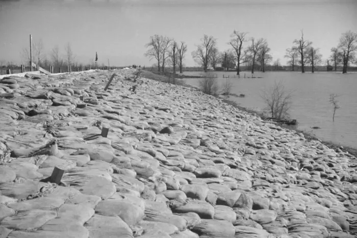 Framed Print : The Bessie Levee augmented with sand bags during the 1937 flood near Tiptonville, Tennessee, 1937. Creator: Walker Evans Framed Print : The Bessie Levee augmented with sand bags during the 1937 flood near Tiptonville, Tennessee, 1937. Creator: Walker Evans