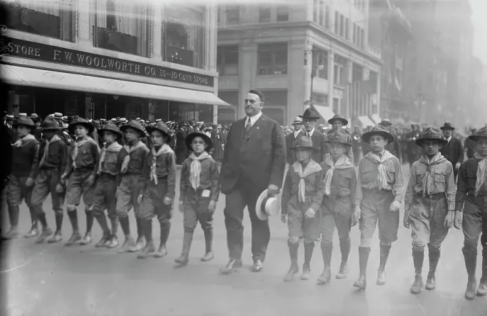 Framed Print : Big Bill Edwards & scouts, 1919. Creator: Bain News Service Framed Print : Big Bill Edwards & scouts, 1919. Creator: Bain News Service