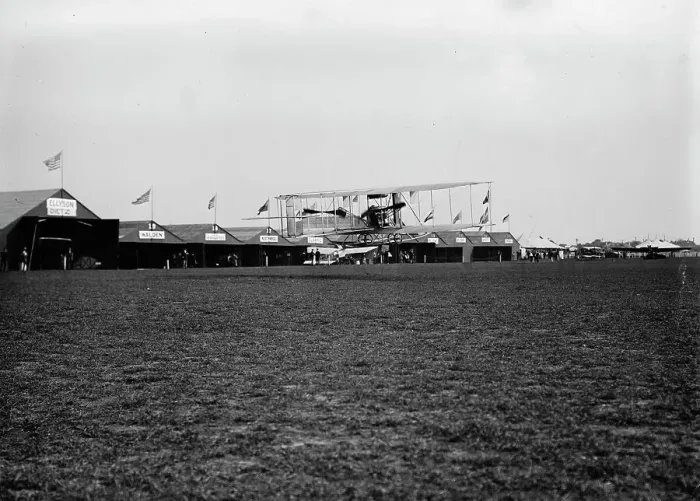 Framed Print : Biplane of George W. Beatty, 1914. Creator: Bain News Service Framed Print : Biplane of George W. Beatty, 1914. Creator: Bain News Service