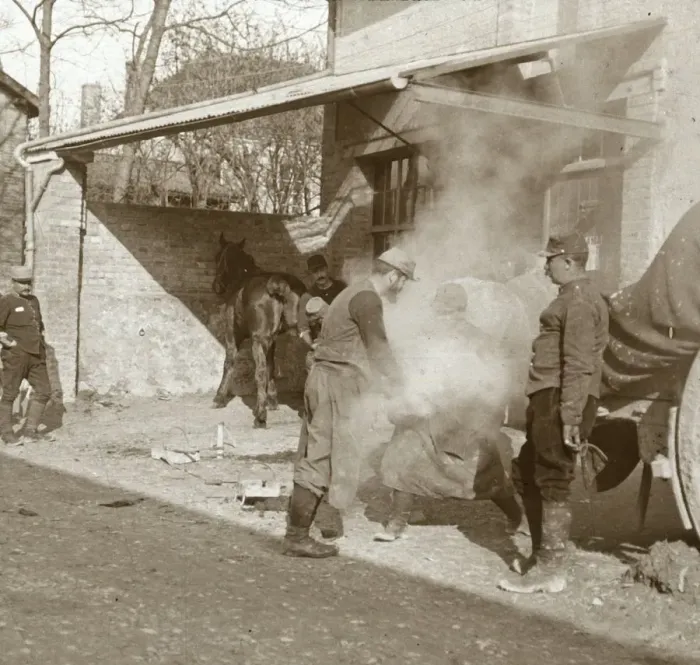 Framed Print : Blacksmith shoeing horse, Suippes, northern France, c1914-c1918 Framed Print : Blacksmith shoeing horse, Suippes, northern France, c1914-c1918