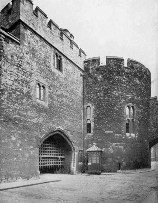Framed Print : Bloody Tower, Tower of London, 20th century Framed Print : Bloody Tower, Tower of London, 20th century