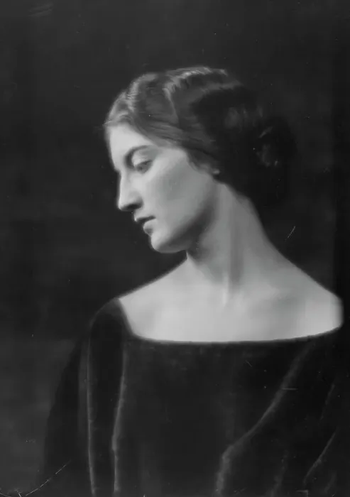 Framed Print : Blossom, Henry, Mrs. (Mrs. R.A. Wilson), portrait photograph, between 1915 and 1920. Creator: Arnold Genthe