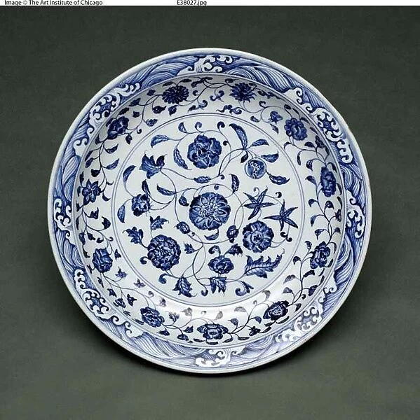 Blue and White Floral Dish, Ming dynasty (1368-1664), Yongle period (1403-1425)