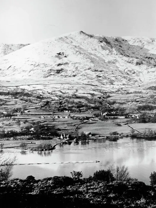 Framed Print : Bluebird K7 on Coniston Water, Cumbria, possibly Christmas Day, 1966