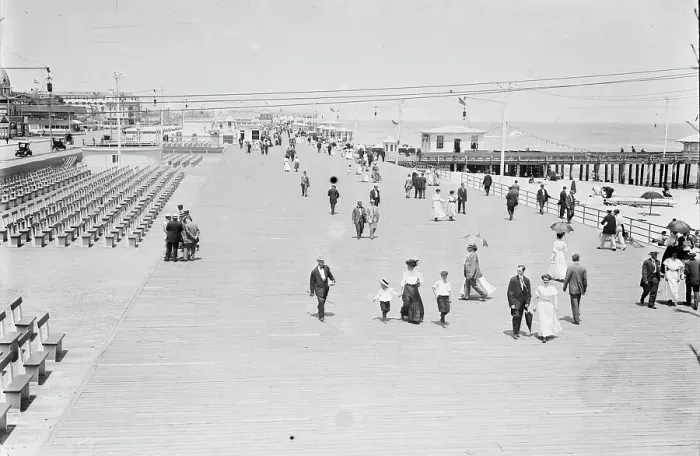 Framed Print : Board walk, Asbury, 1911. Creator: Bain News Service Framed Print : Board walk, Asbury, 1911. Creator: Bain News Service