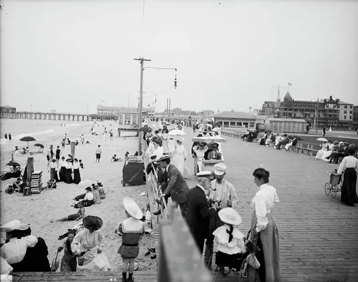 Framed Print : Board walk & beach, Asbury Park, N.J. c1905. Creator: Unknown. Board walk & beach, Asbury Park, N.J. c1905. Creator: Unknown Framed Print : Board walk & beach, Asbury Park, N.J. c1905. Creator: Unknown. Board walk & beach, Asbury Park, N.J. c1905. Creator: Unknown