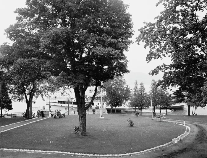 Framed Print : The Boat landing, Hotel Marion on Lake George, between 1900 and 1920. Creator: Unknown Framed Print : The Boat landing, Hotel Marion on Lake George, between 1900 and 1920. Creator: Unknown