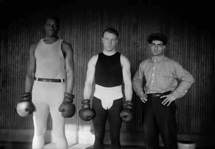 Framed Print : Bob Armstrong, Eddie McGoorty, Ed McMahon, 1912. Creator: Bain News Service Framed Print : Bob Armstrong, Eddie McGoorty, Ed McMahon, 1912. Creator: Bain News Service