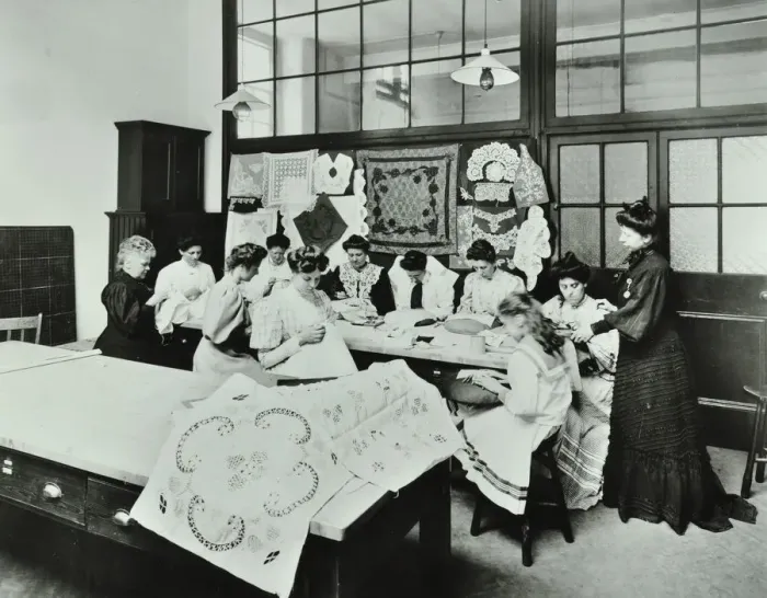 Framed Print : Bobbin lace and embroidery class, Northern Polytechnic, London, 1907 Framed Print : Bobbin lace and embroidery class, Northern Polytechnic, London, 1907