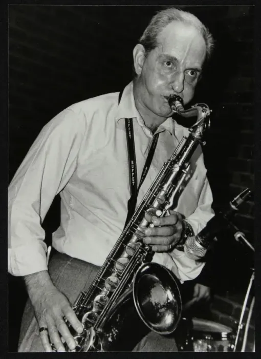Framed Print : Bobby Wellins playing tenor saxophone at The Fairway, Welwyn Garden City, Hertfordshire, 1997 Framed Print : Bobby Wellins playing tenor saxophone at The Fairway, Welwyn Garden City, Hertfordshire, 1997
