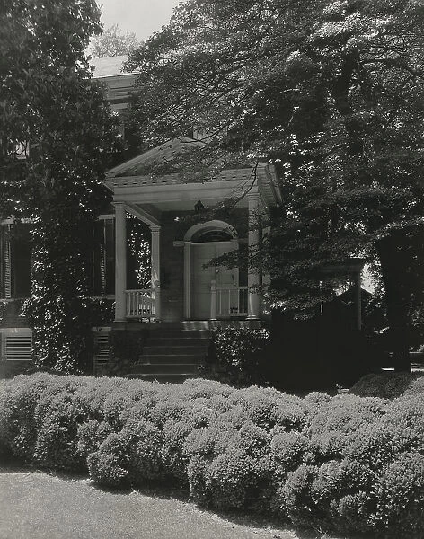 Bolling House, 224 S. Sycamore St. Petersburg, Dinwiddie County, Virginia, 1933. Creator: Frances Benjamin Johnston