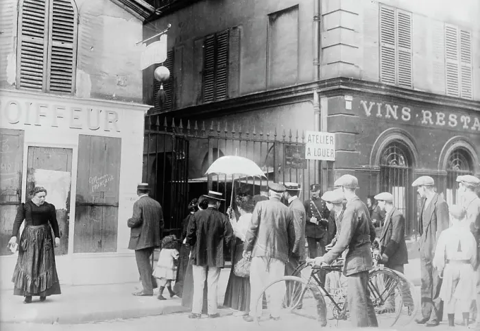 Framed Print : Where bomb fell in Rue Des Recollets, Aug 1914. Creator: Bain News Service Framed Print : Where bomb fell in Rue Des Recollets, Aug 1914. Creator: Bain News Service
