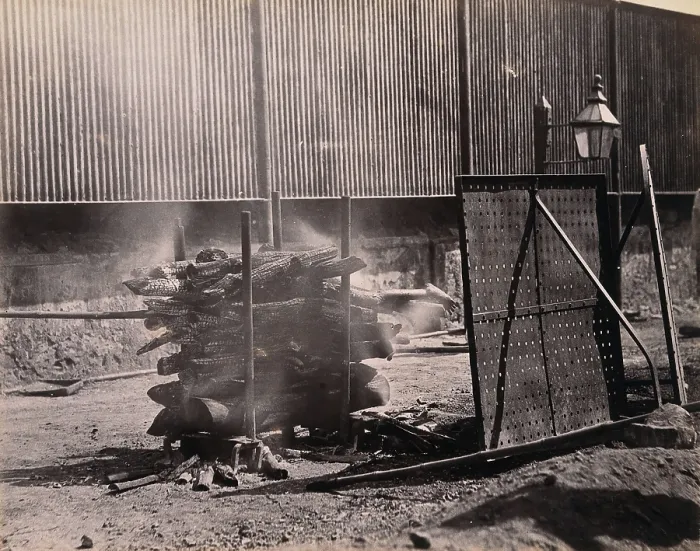 Framed Print : Bombay (Mumbai): a body burning on a funeral pyre, (1900?). Creator: Unknown Framed Print : Bombay (Mumbai): a body burning on a funeral pyre, (1900?). Creator: Unknown